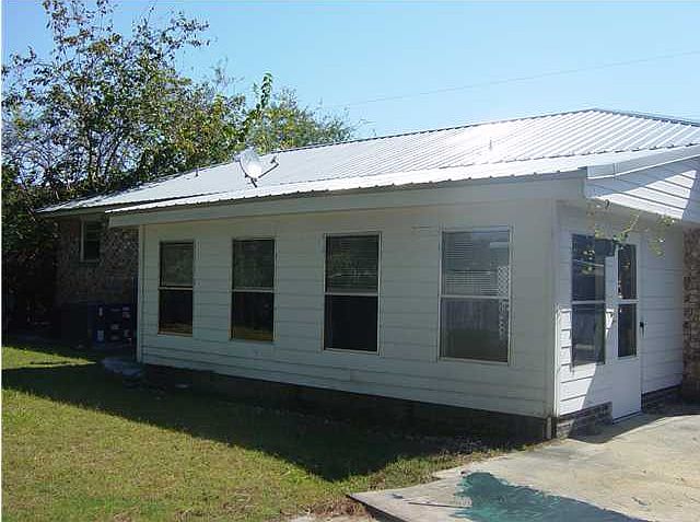 2nd image of 4006 Marilyn Dr