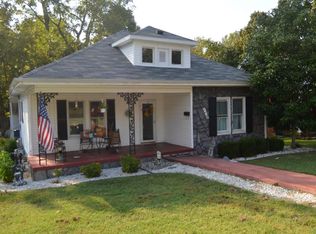 221 College St, Greenville, KY 42345