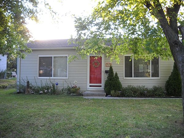 1st image of 7335 La Vista Dr