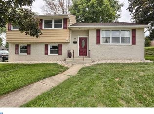 1816 Colony Dr, Reading, PA 19610