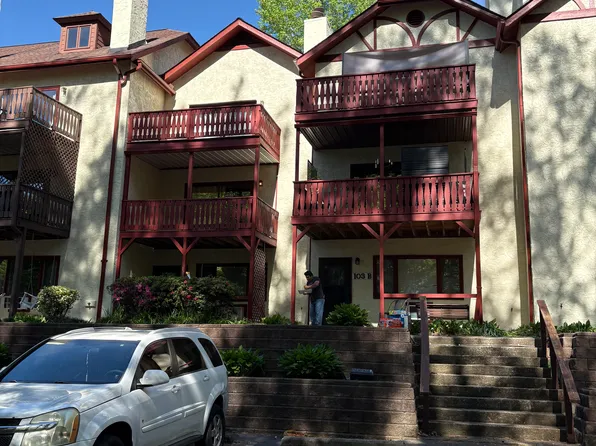 327 Brucken Strasse, Helen, GA