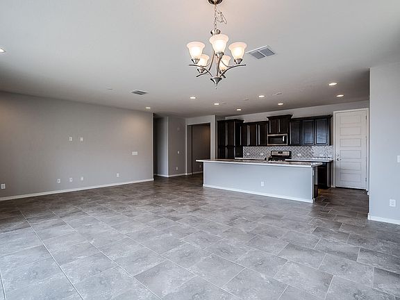 5th image of 19020 W Mescal St