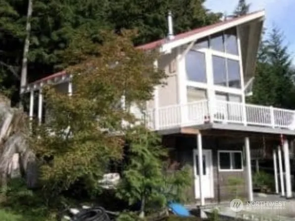 50723 SE Lake Hancock Road, Snoqualmie, WA 98065