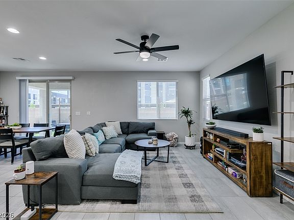 4th image of 1909 Rini Ridge Ave