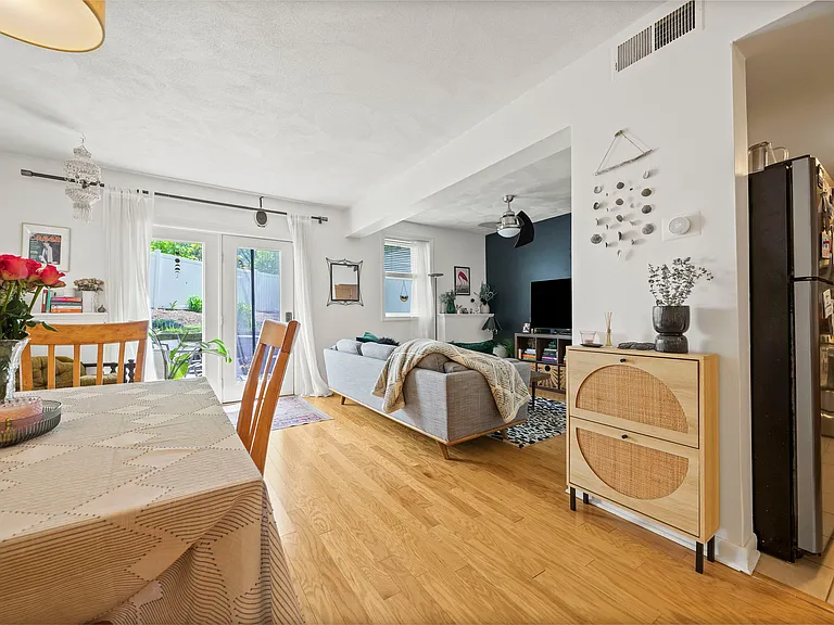 11 Marion St #A — Photo 4
