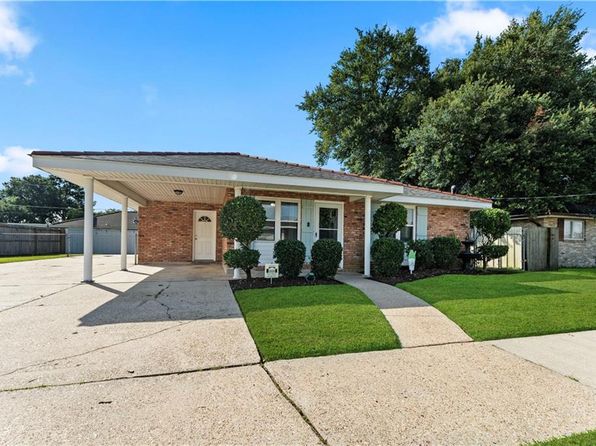 2713 Dauterive Dr, Chalmette, LA 70043