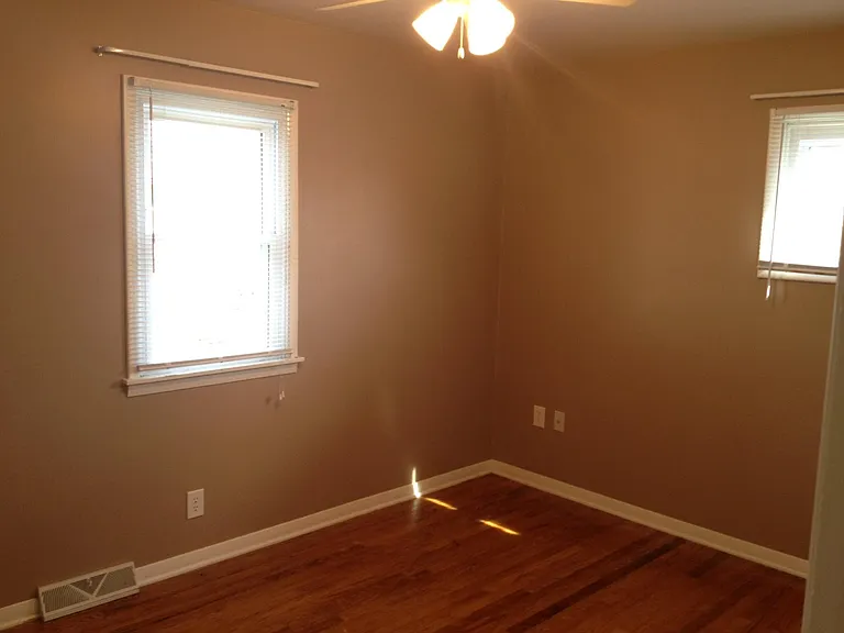 25 Chestnut St — Photo 8