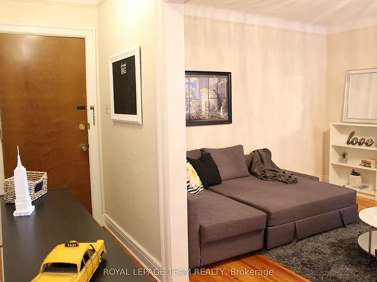 612 Bank St #14 — Photo 8