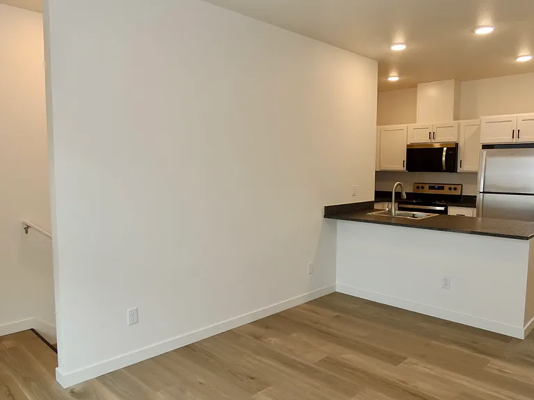 704 Elkins Way SE — Photo 15