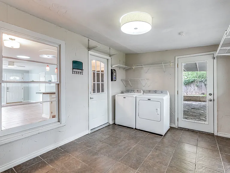11504 Oakwood Dr — Photo 19