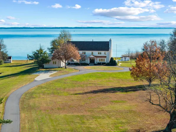 200 Mallard Cove Ln, Stevensville, MD 21666