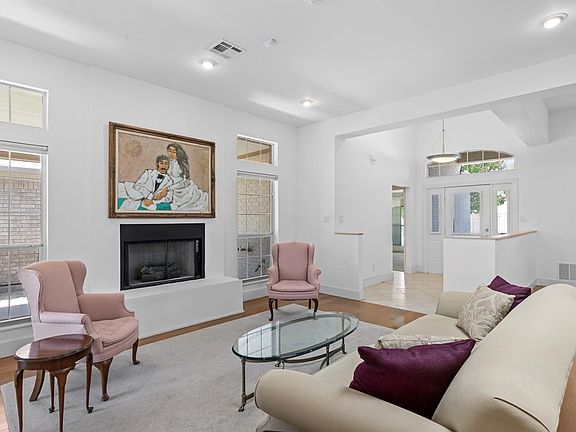 2nd image of 444 Summit Cir