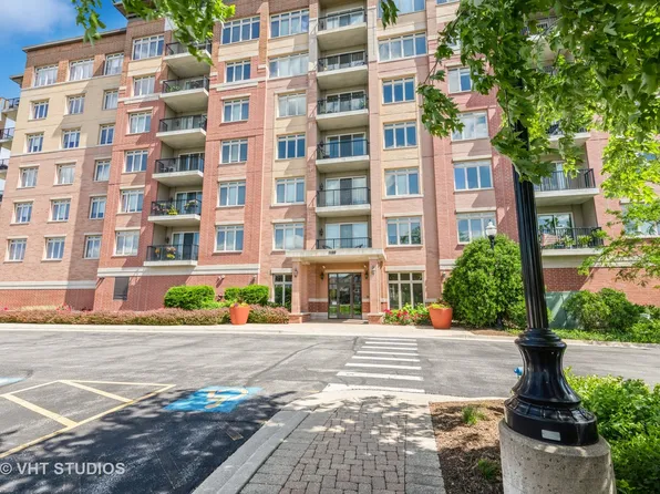 1199 E Port Clinton Rd Unit 702, Vernon Hills, IL 60061