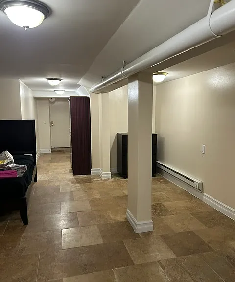 2089 Ryer Ave #BASEMENT — Photo 1