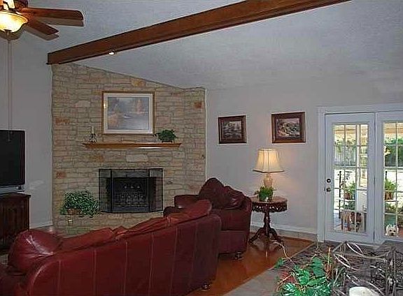5th image of 9611 Moorberry St