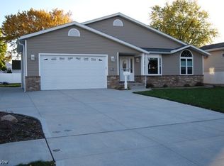 16005 Southway Dr, Brookpark, OH 44142