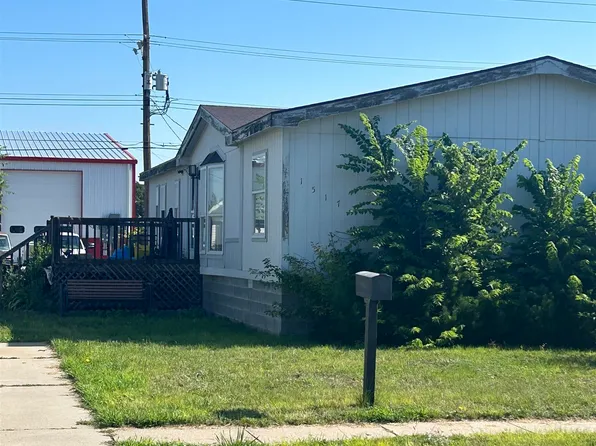 1517 W 6th, North Platte, NE 69101
