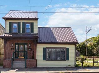 326 N Maple St, Mount Carmel, PA 17851