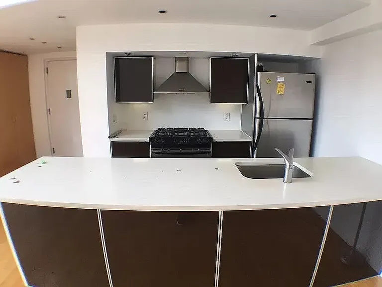 249 N Henry St #3A — Photo 2