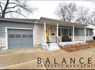 4300 SW Holly Ln, Topeka, KS 66604