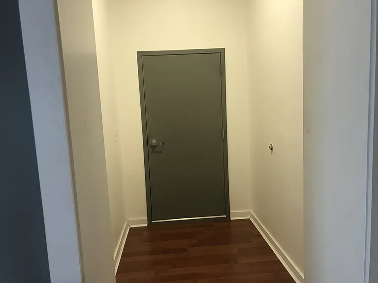209-211 W Pike St #2F — Photo 6