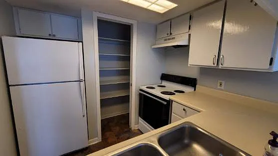 3402 Ocean Dr #33 — Photo 11