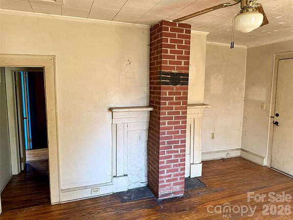 2nd image of 144 Branch St