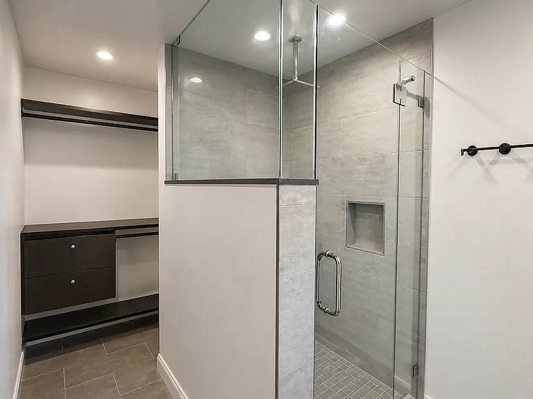 1522 Randall St — Photo 23