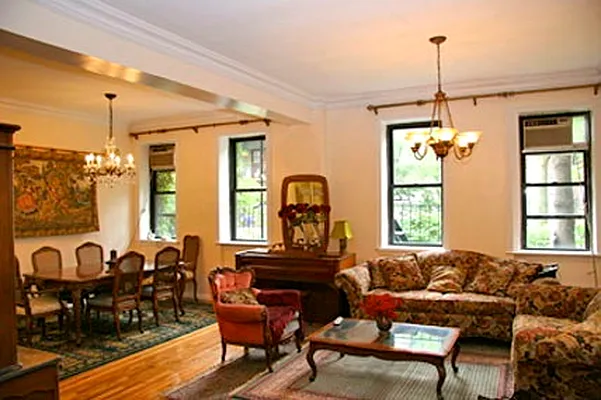 Rented by Richard Kahn, LREB | media 14