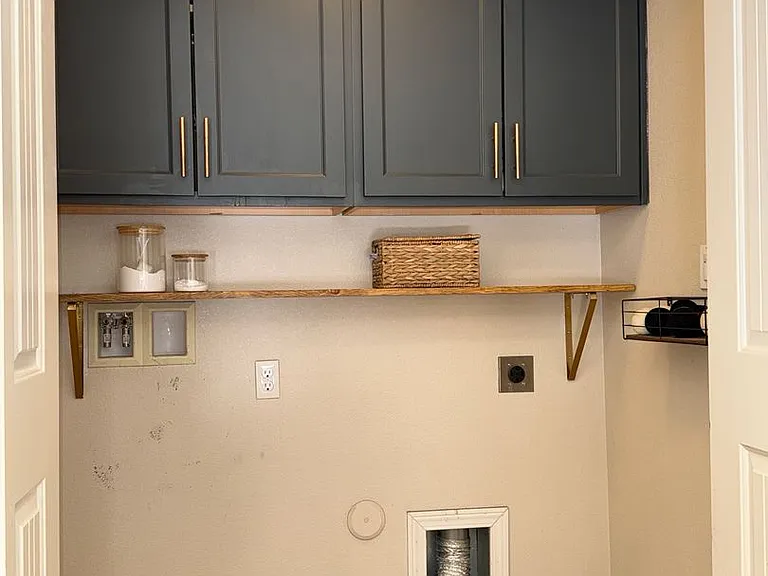 2141 Carlos Leon Pl — Photo 2