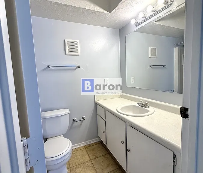 2598 Ferguson Rd #3 — Photo 4
