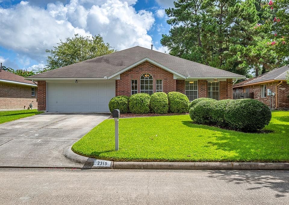 1st image of 2315 Pine Cone Dr