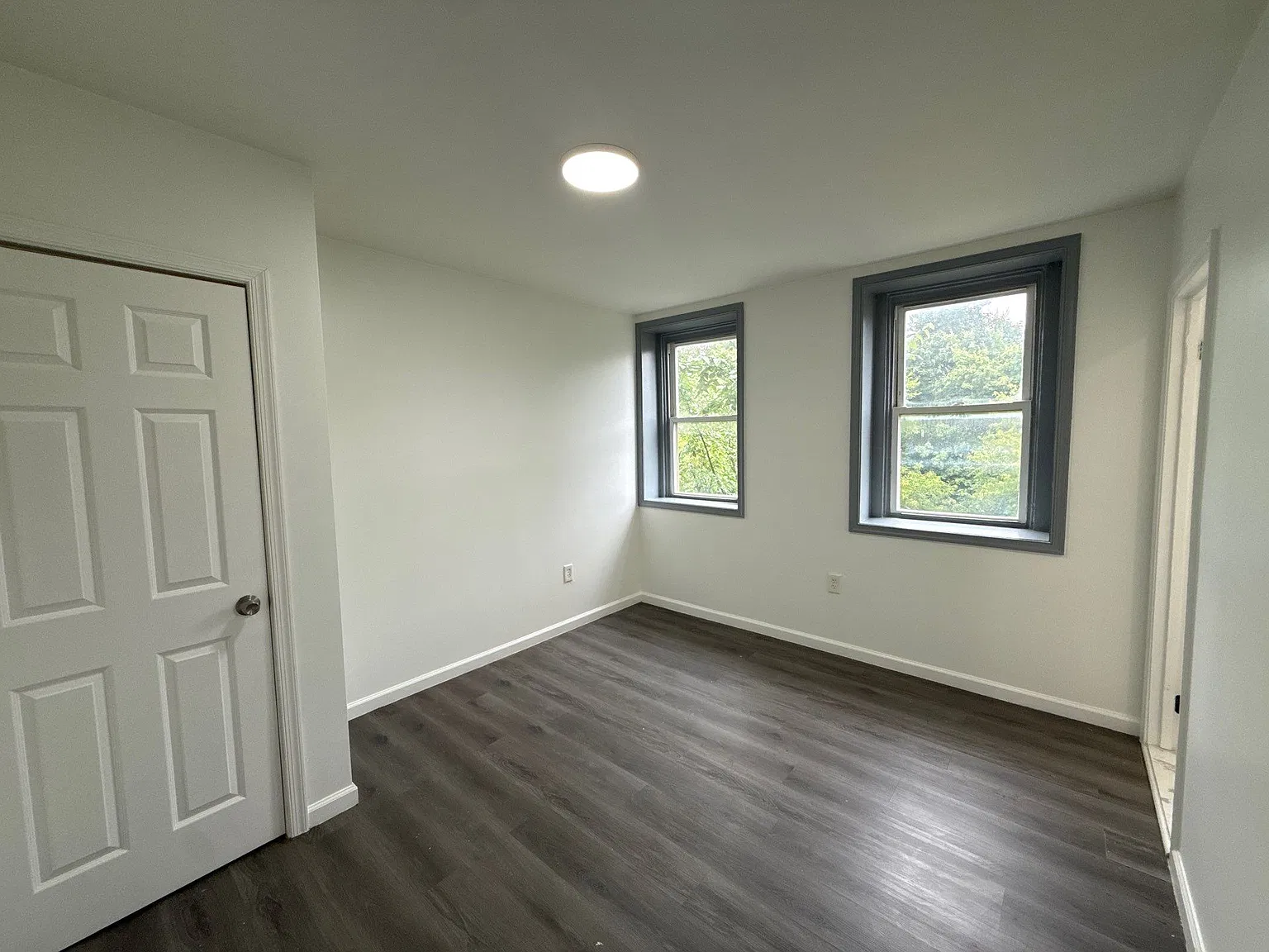 1 bed, 650 sqft, $899 — Photo 4