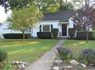 95 Farmington Rd, Rochester, NY 14609