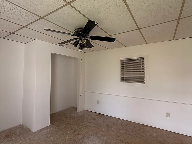 904 Seneca St — Photo 7