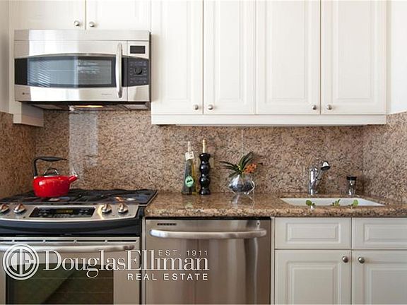 4th image of 1775 York Ave APT 30H