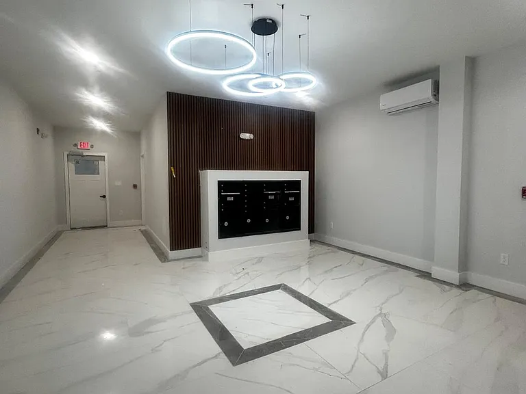 1108 W Dauphin St #203 — Photo 8