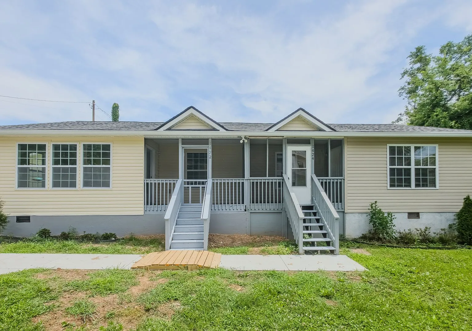 3 bed, 2.0 bath, 1052 sqft, $1,850 — Photo 1