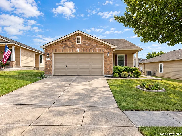 3 bed, 1301 sqft, $1,650 — Photo 1