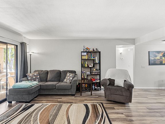 3rd image of 2146 W ISABELLA Avenue #215