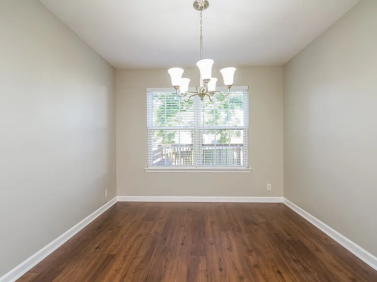 360 Davids Way — Photo 4