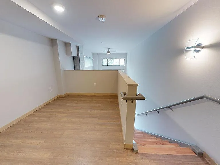 Zephyr Apartments — Photo 22