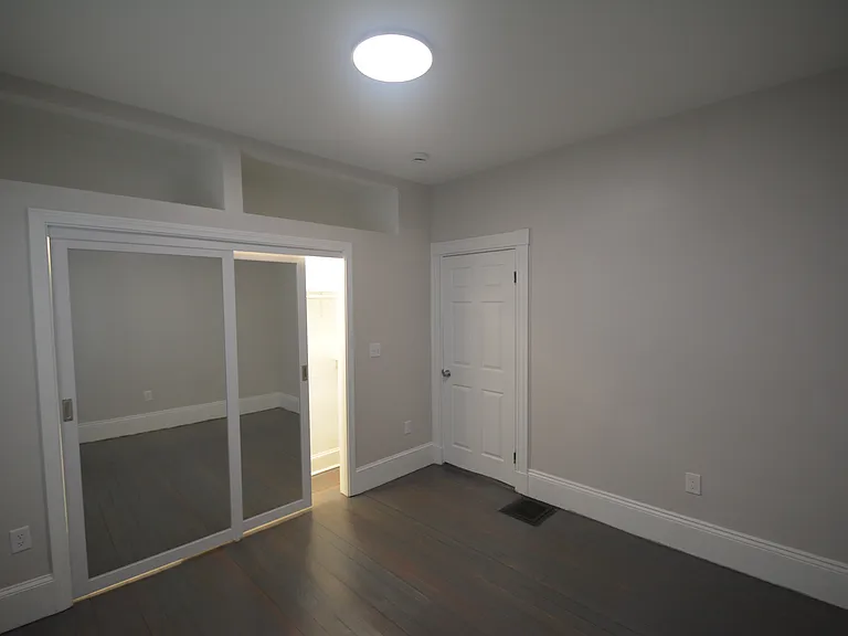 31 Claybourne St #1 — Photo 37