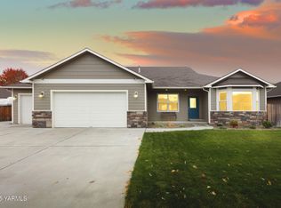 8602 W Arlington Ave, Yakima, WA 98908