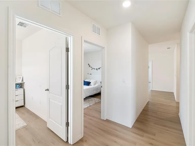 2630 Angel Falls Dr — Photo 18
