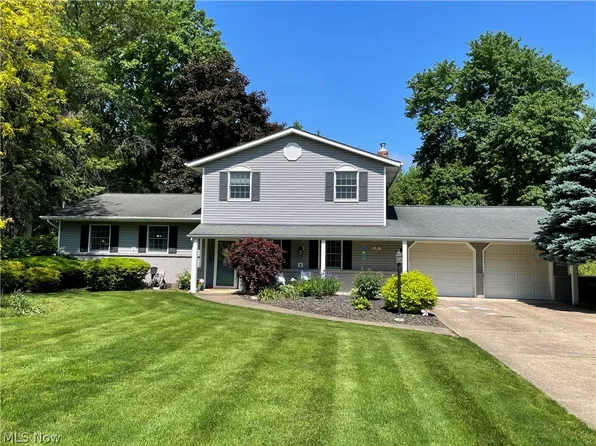 6961 Pennywhistle Cir, Painesville, OH 44077