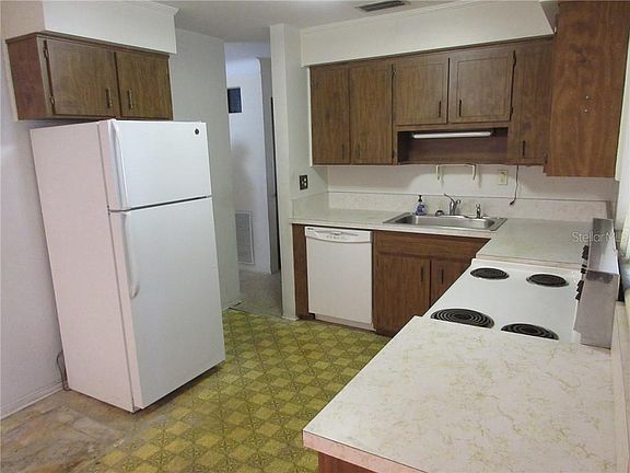 4th image of 5925 51st Ave N
