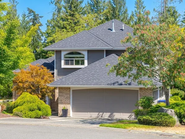 1191 Rosemount Close, Nanaimo, BC V9P 2W3