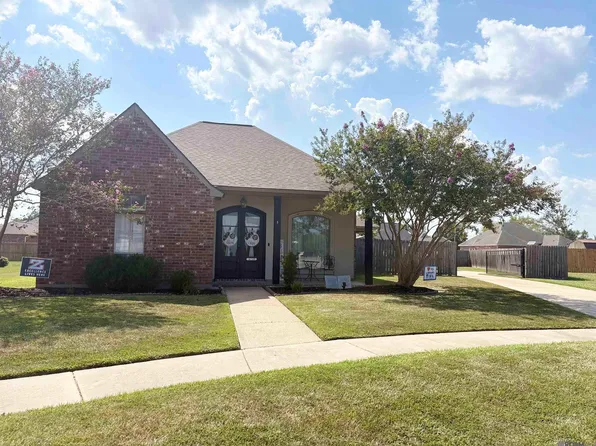 6719 Woodside Dr, Zachary, LA 70791