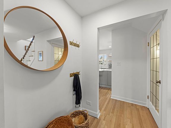 4th image of 291 Spring Ave